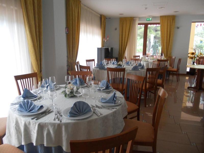 Real Asturias Hotel Acquappesa Exterior photo